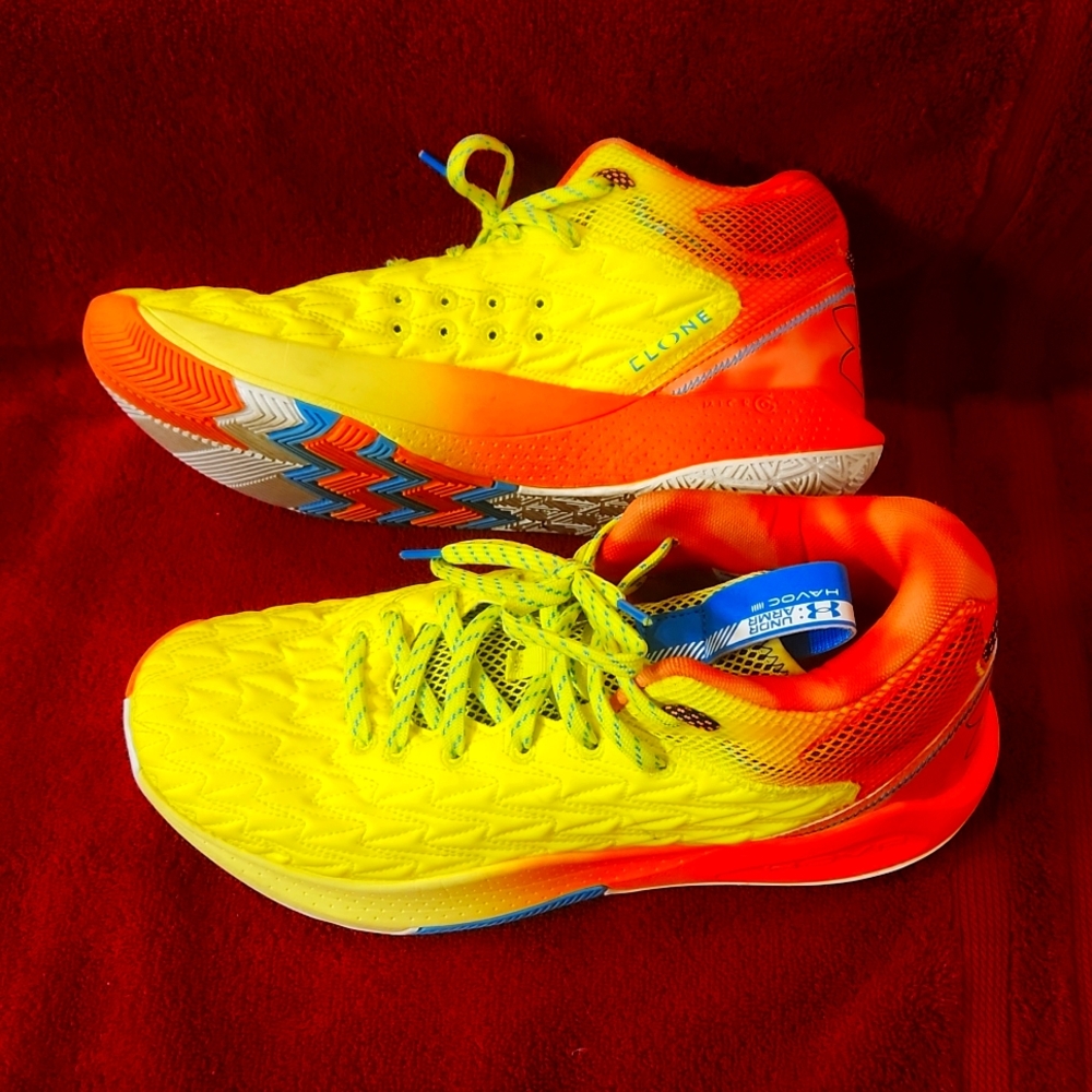 Under Armour Mens shoes